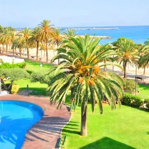 https://carrer-golf-de-sant-jordi-2-a.catalonia-hotels.com