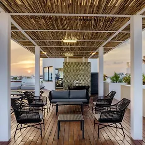 https://encantador-departamento-roof-top-vista-al-mar-gym.tulum-hotels.net